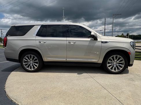 Used 2021 GMC Yukon Denali w/ Denali Ultimate Package AWD/4WD image 8