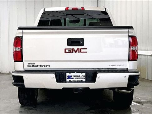 Used 2015 GMC Sierra 1500 Denali w/ Driver Alert Package AWD/4WD image 4