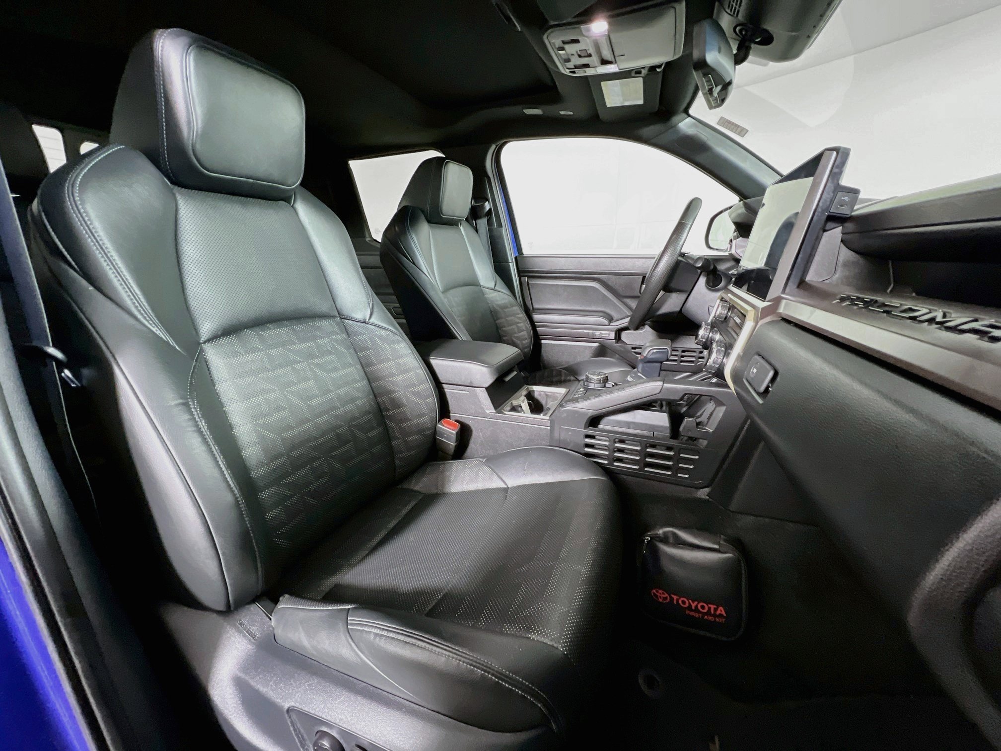 Used 2024 Toyota Tacoma TRD Off-Road w/ TRD Off Road Premium Package AWD/4WD image 26