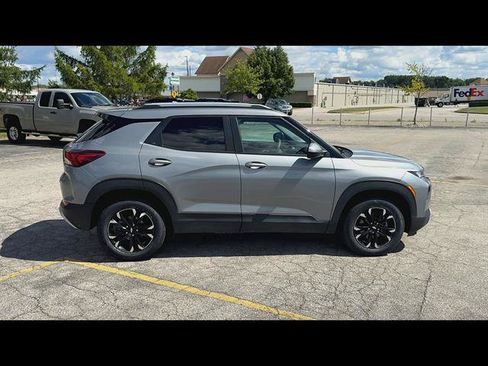Used 2023 Chevrolet TrailBlazer LT w/ Convenience Package AWD/4WD image 37