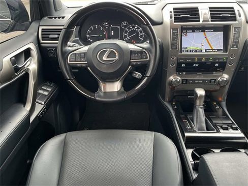 Used 2021 Lexus GX 460 Premium w/ Premium Package image 12