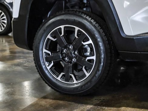 Used 2023 Jeep Renegade Trailhawk AWD/4WD image 51