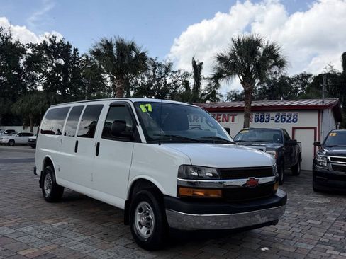 Used 2017 Chevrolet Express 2500 LT w/ LT Preferred Equipment Group RWD image 2
