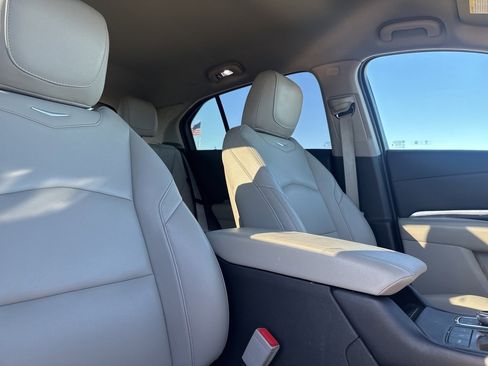 Used 2021 Cadillac XT4 Luxury w/ Cold Weather Package image 30