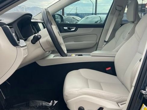 Used 2024 Volvo XC60 B5 Plus AWD/4WD image 24