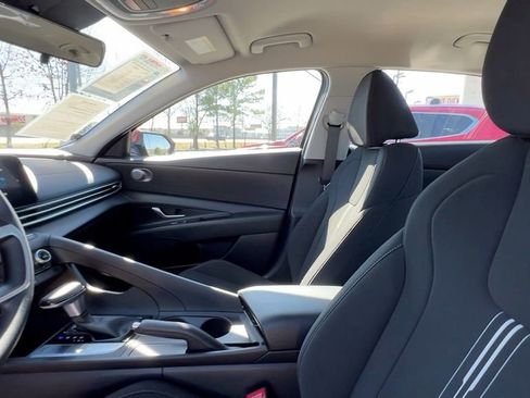 Certified 2024 Hyundai Elantra SEL image 33
