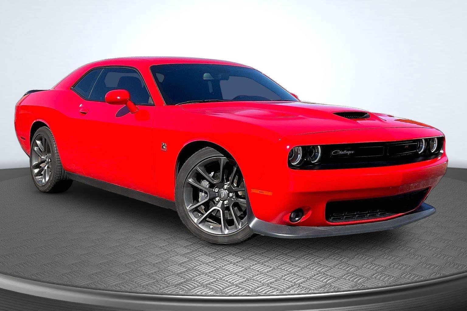 Used 2022 Dodge Challenger R/T Scat Pack w/ Driver Convenience Group RWD image 13