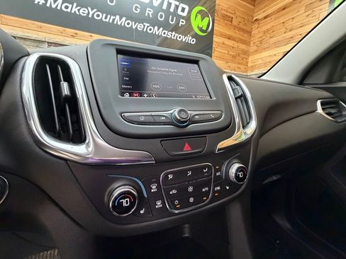 Used 2021 Chevrolet Equinox LT AWD/4WD image 18