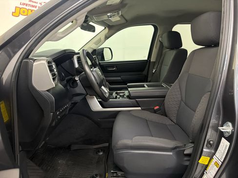 Used 2023 Toyota Tundra SR5 w/ SR5 Convenience Package AWD/4WD image 14