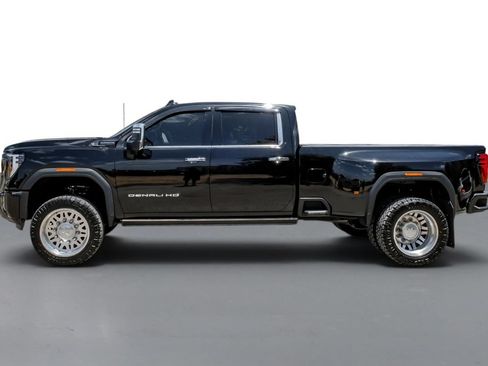 Used 2024 GMC Sierra 3500 Denali Ultimate AWD/4WD image 9