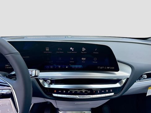 New 2025 Cadillac Lyriq Luxury image 15