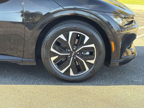 Used 2022 Kia EV6 Wind image 37