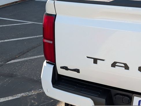 Used 2024 Toyota Tacoma SR5 AWD/4WD image 6