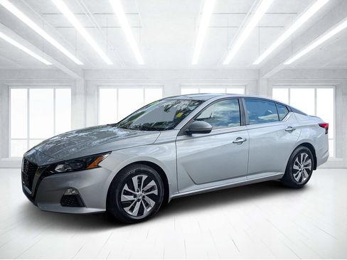 Used 2022 Nissan Altima 2.5 S FWD image 7