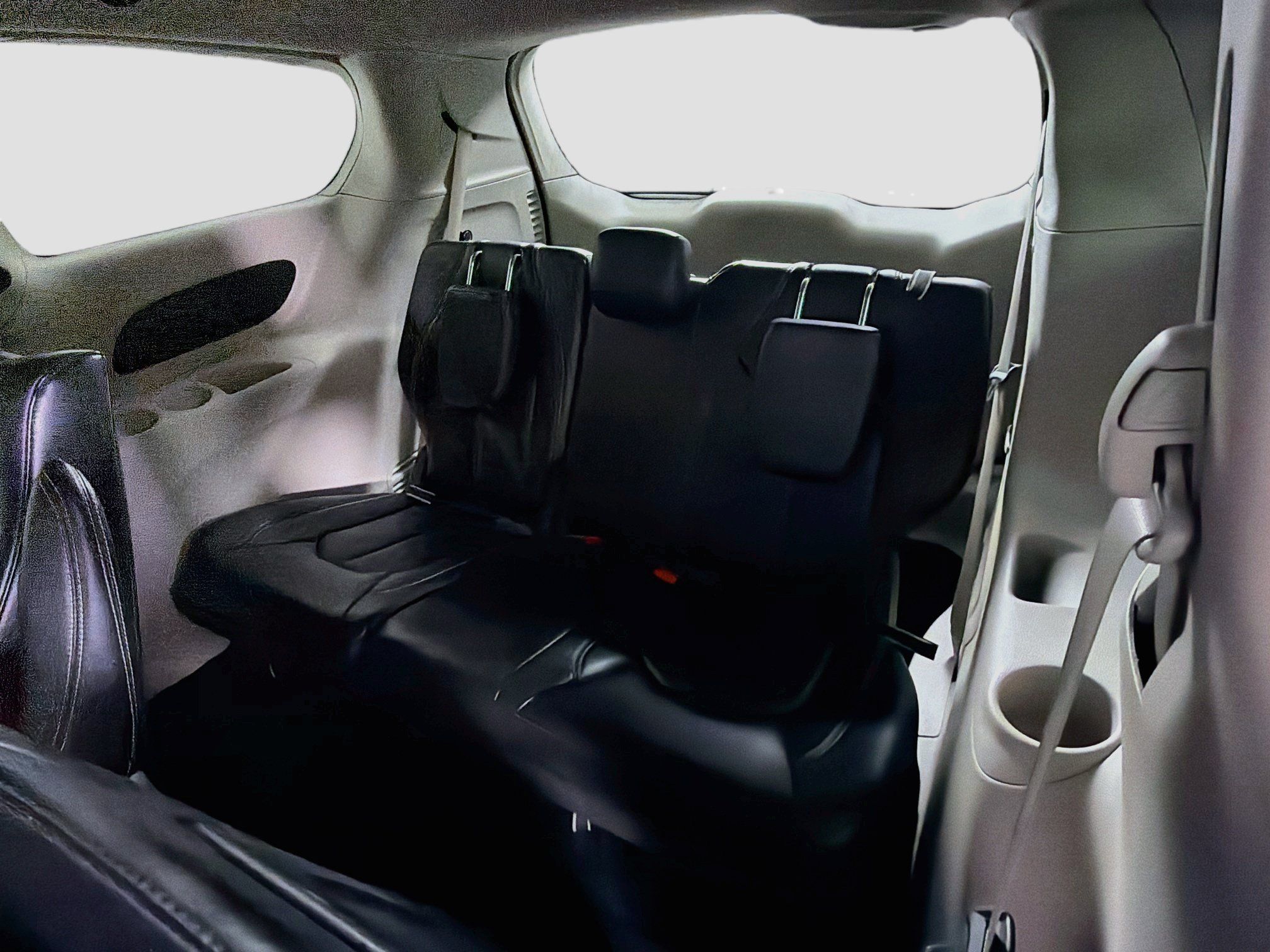 Used 2023 Chrysler Pacifica Touring-L FWD image 29