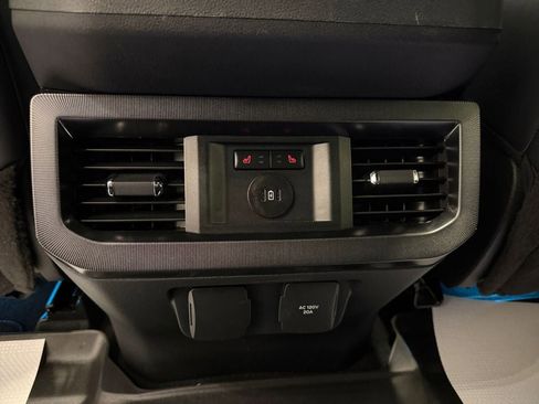 Used 2023 Ford F350 Platinum image 21