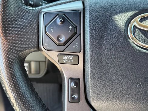 Used 2020 Toyota Tacoma TRD Off-Road w/ Technology Package AWD/4WD image 14