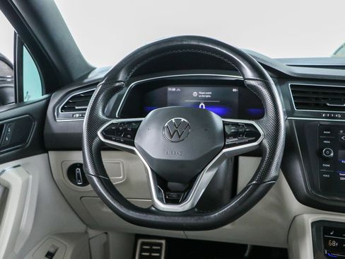 Used 2022 Volkswagen Tiguan SE R-Line AWD/4WD image 12