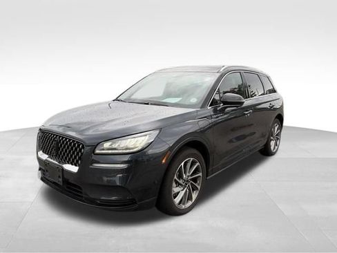 Certified 2022 Lincoln Corsair Grand Touring w/ Towing Package AWD/4WD image 4