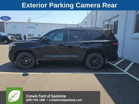 Used 2024 Toyota Sequoia Platinum AWD/4WD image 10