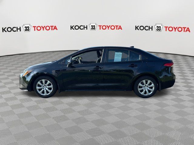 Used 2024 Toyota Corolla LE FWD image 4