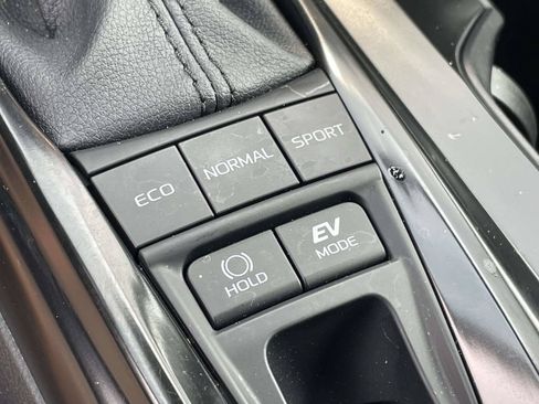 Used 2026 Toyota Camry SE FWD image 21