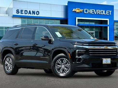 New 2026 Chevrolet Traverse LT FWD image 2