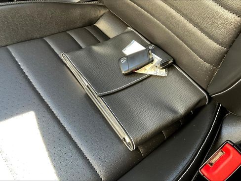 Certified 2023 Volkswagen Jetta SE image 11