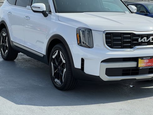 Used 2023 Kia Telluride S w/ S Sunroof Package image 12