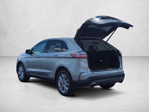 Used 2024 Ford Edge Titanium image 9