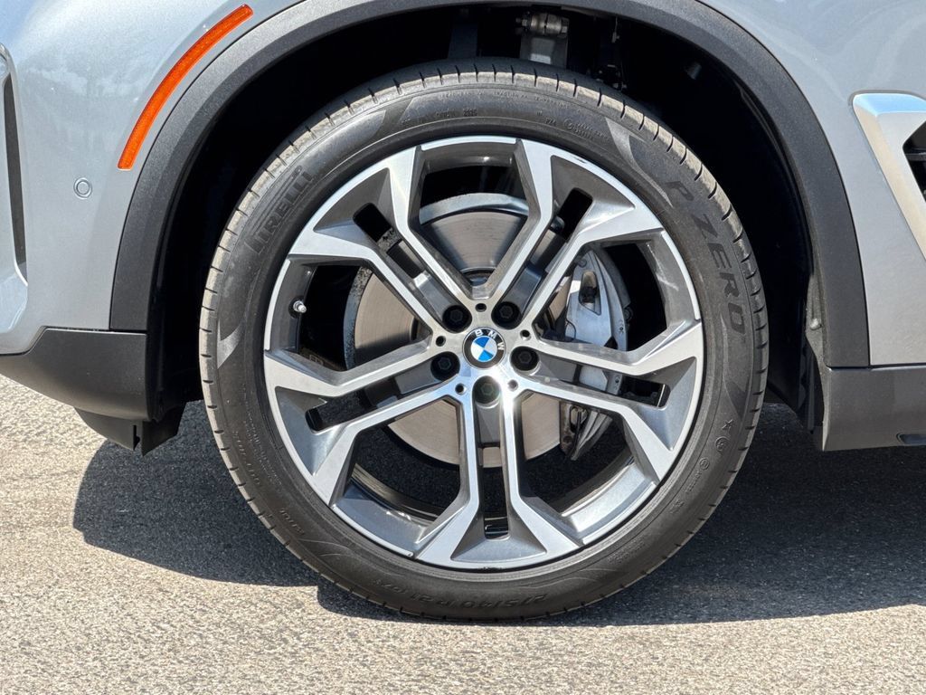 Used 2024 BMW X5 sDrive40i w/ Premium Package RWD image 24