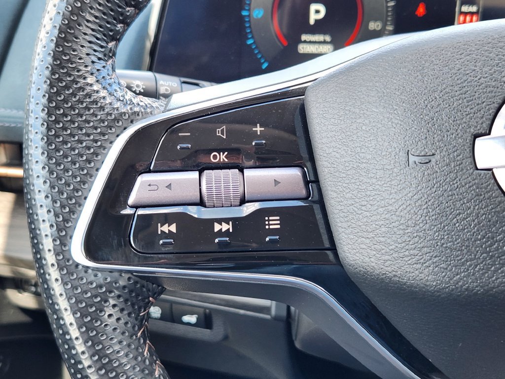 Certified 2024 Nissan Ariya AWD image 23
