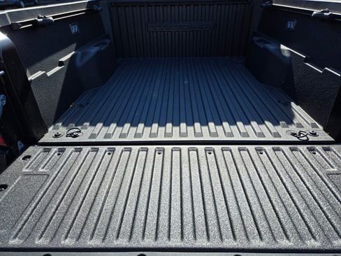 Used 2025 Toyota Tacoma TRD Sport AWD/4WD image 16