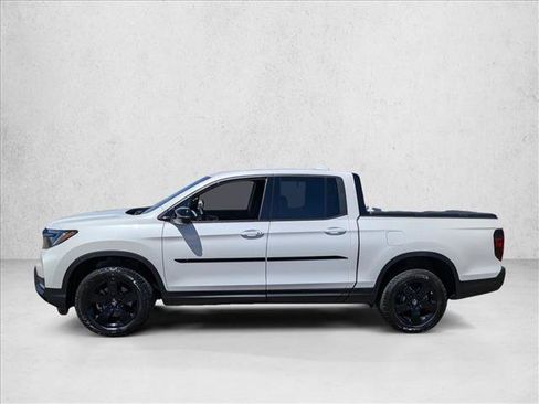 Used 2025 Honda Ridgeline Black Edition image 9