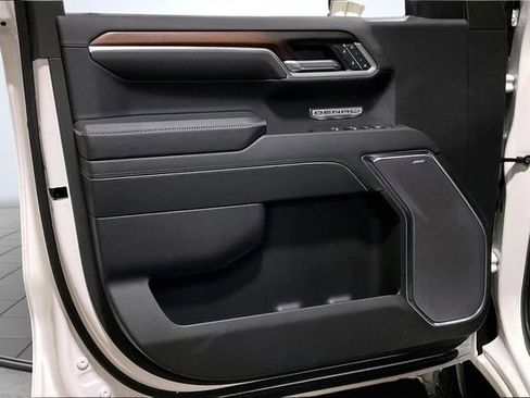 Used 2025 GMC Sierra 1500 Denali image 24