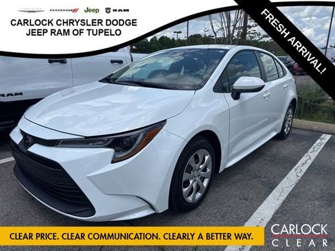 Used 2026 Toyota Corolla LE FWD image 1