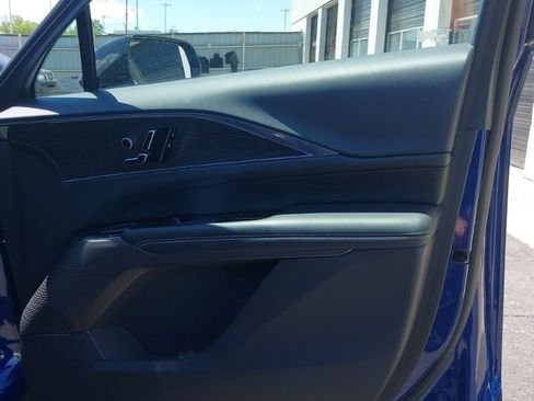 Used 2024 Cadillac Lyriq Luxury RWD image 12