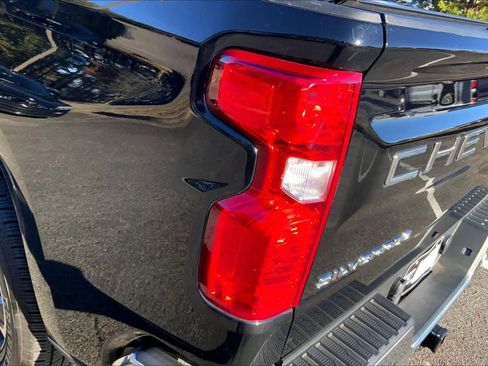 Used 2022 Chevrolet Silverado 1500 LT image 26