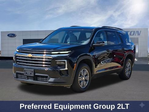 Used 2025 Chevrolet Traverse LT AWD/4WD image 4