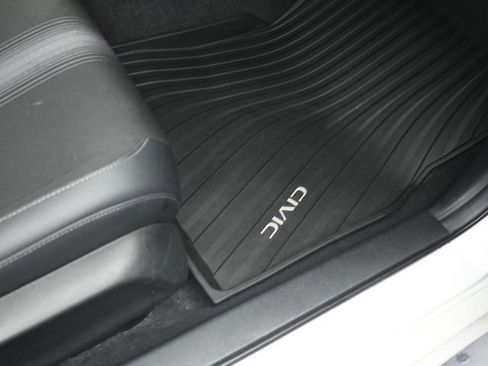 Used 2025 Honda Civic Sport image 32