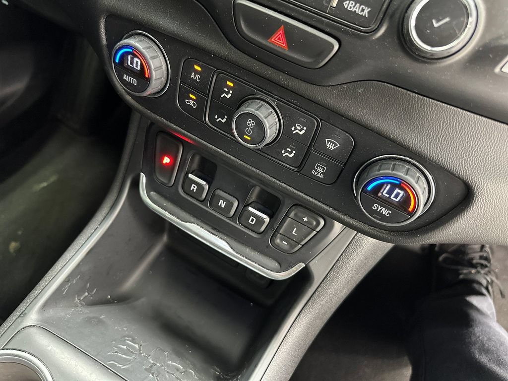 Used 2021 GMC Terrain SLT FWD image 21