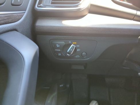 Used 2022 Audi Q5 2.0T Premium w/ Convenience Package image 20