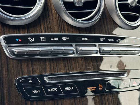 Used 2018 Mercedes-Benz GLC 300 image 19