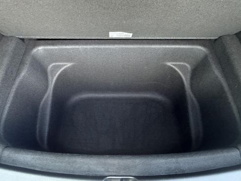 Used 2022 Tesla Model Y Long Range AWD/4WD image 18
