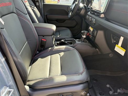 New 2026 Jeep Gladiator Rubicon w/ Steel Bumper Group image 12