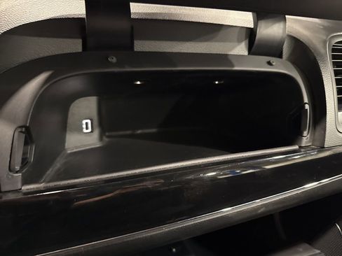 Used 2017 Dodge Grand Caravan SE image 26