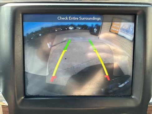Used 2018 RAM 1500 Laramie w/ Convenience Group AWD/4WD image 26