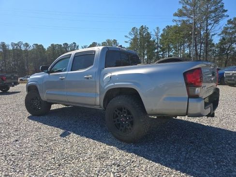 Used 2021 Toyota Tacoma SR image 4