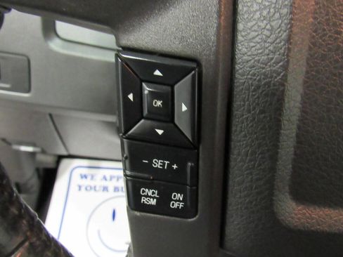 Used 2013 Ford F150 XLT w/ XLT Chrome Pkg image 32