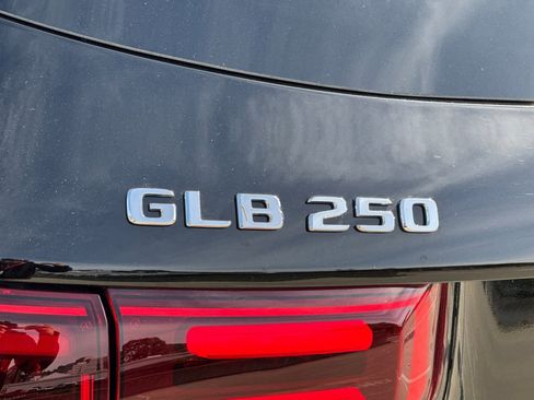New 2025 Mercedes-Benz GLB 250 image 20